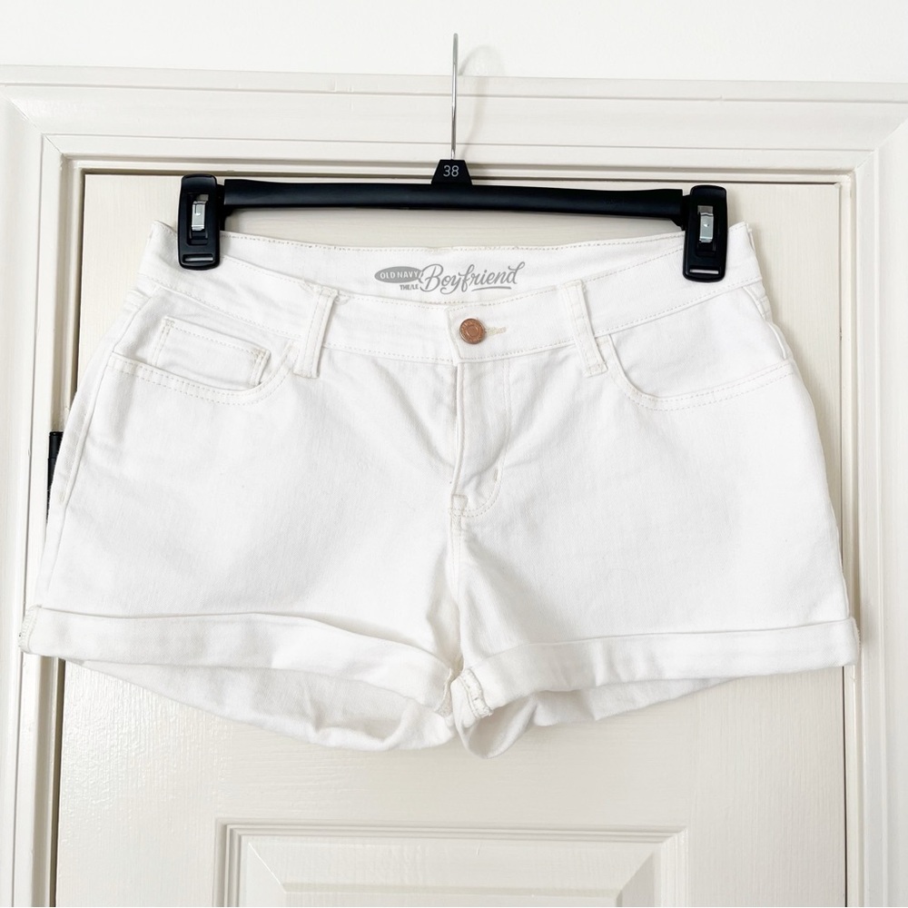 Old Navy 3" White Boyfriend Jean Shorts size 4